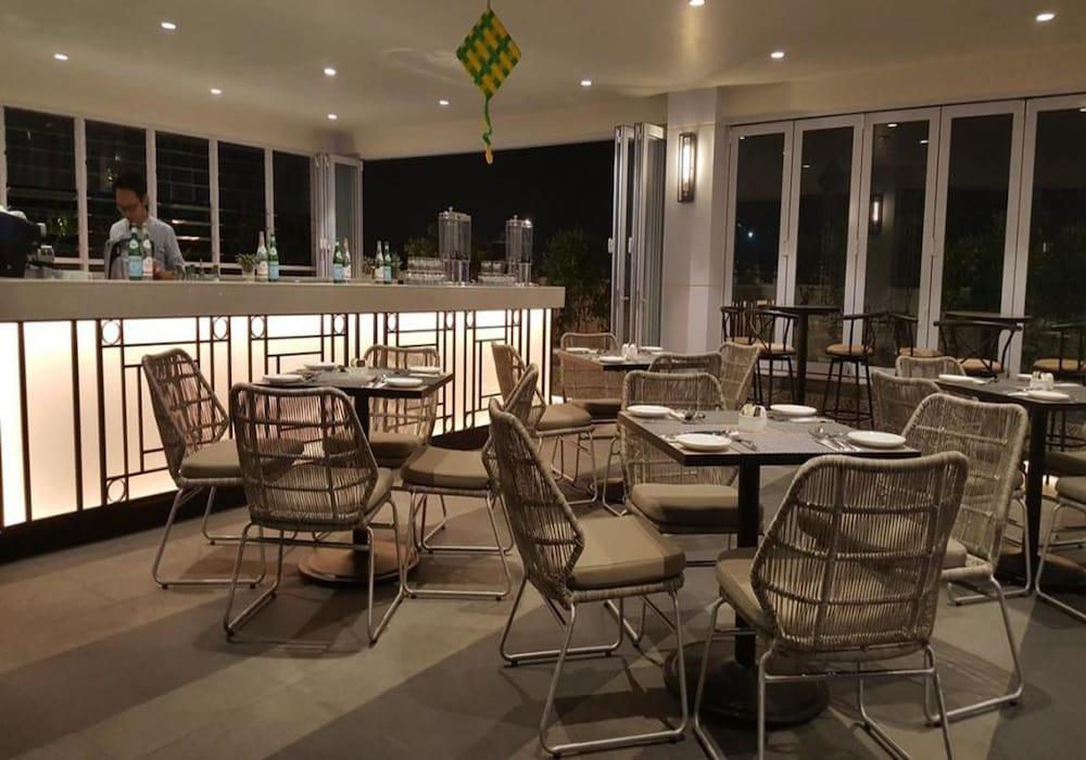 Shama Suasana Johor Bahru Formerly Known As Suasana All Suites Hotels Джохор Бахру Екстериор снимка