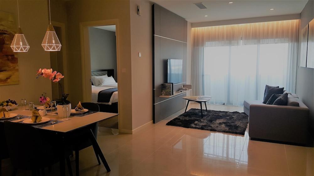 Shama Suasana Johor Bahru Formerly Known As Suasana All Suites Hotels Джохор Бахру Екстериор снимка